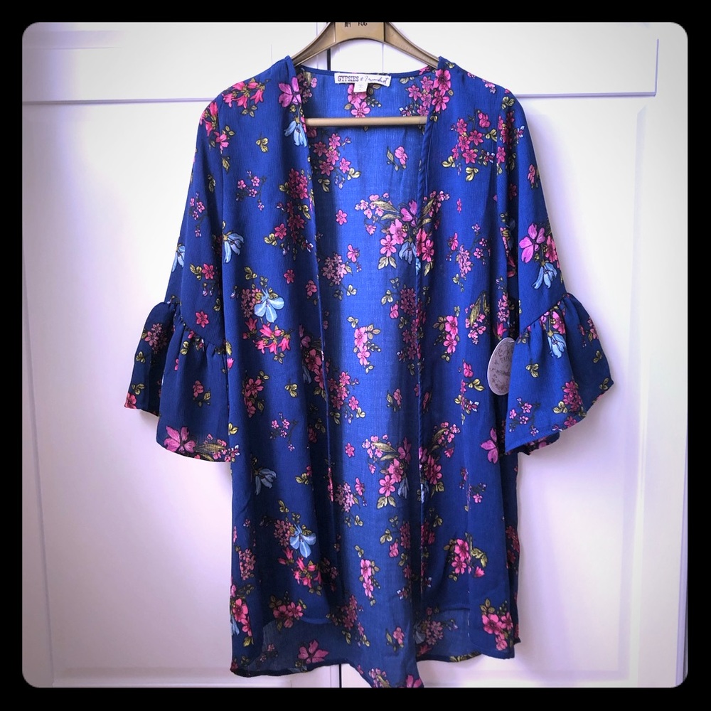 Gypsies & Moondust Floral Kimono NWT Size: M